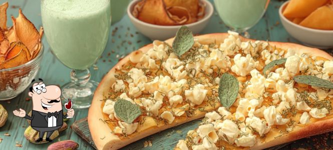 Топ-10 трендовых блюд 2025 года: хиты TikTok и меню современных ресторанов