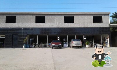 Veja a parte externa do Padaria