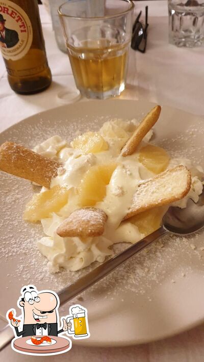 Puoi ordinare un rinfrescante bicchiere di birra chiara o scura