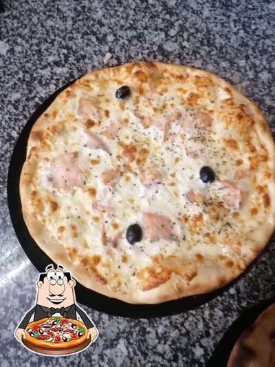 A M' Enfaim, vous pouvez essayer des pizzas