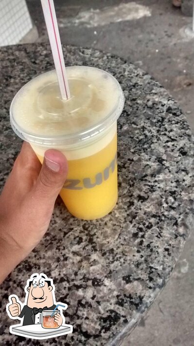 Mate sua sede com uma bebida no Zumm Sucos e Sorvetes