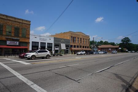 Lindale