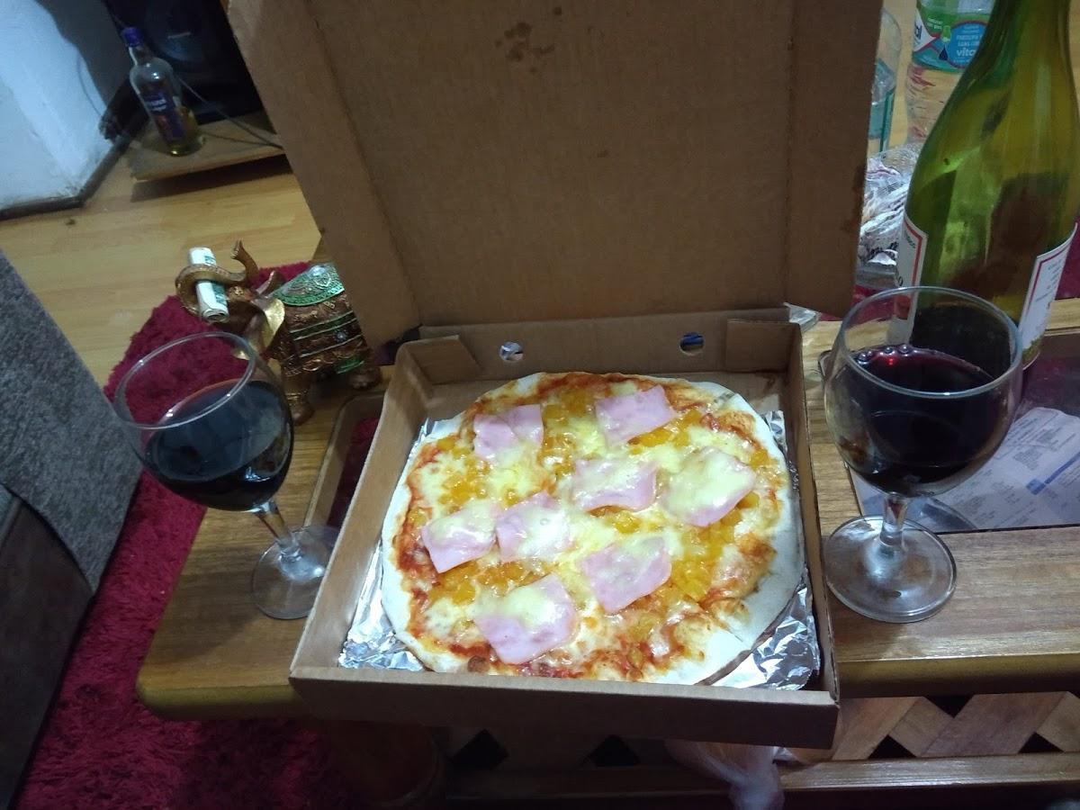 cheveroni pizza