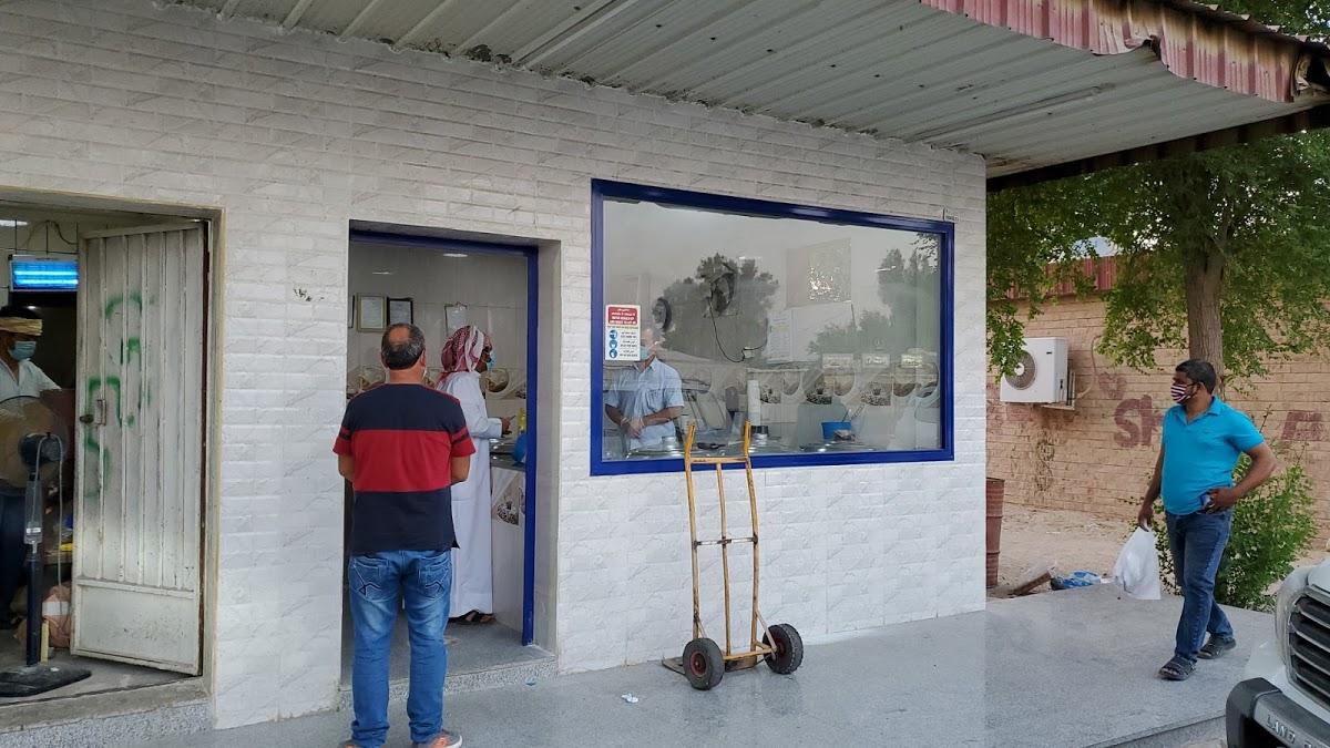 جريش ونخي وباجلى وشوربة عدس وهريس واش بجانب المخبز الافغاني