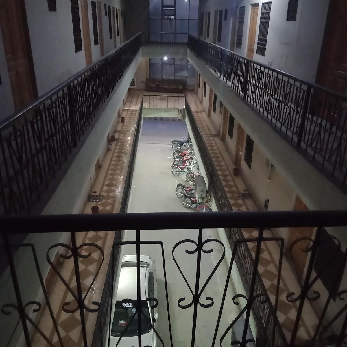 Taj Mahal Boys Hostel & Guest House