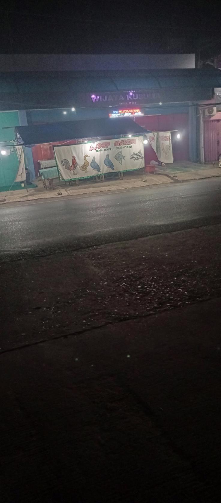 Lesehan Sedep Marem