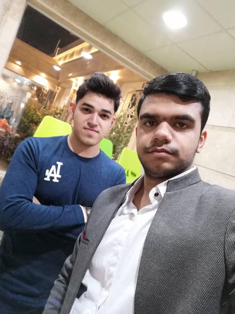 بیرون بر ستایش مهر