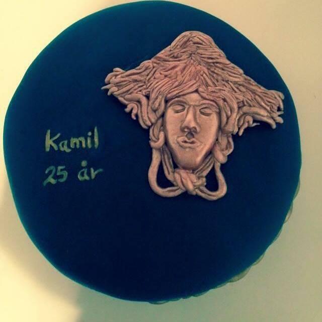 Moonlight Cake House-Ski