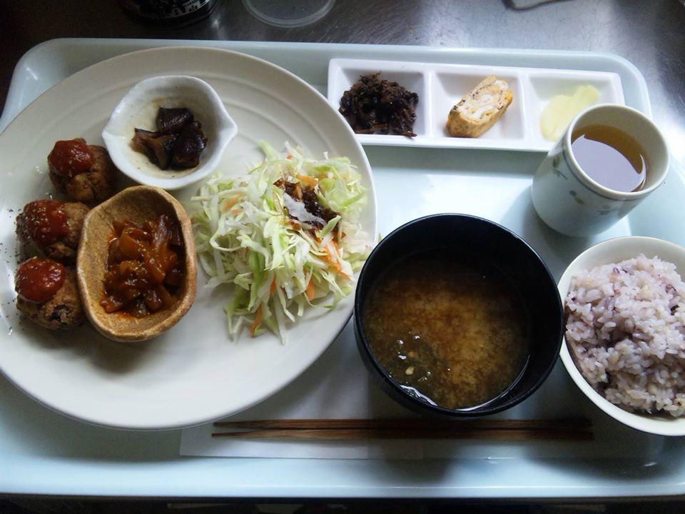 ヘルシーカフェ 紬