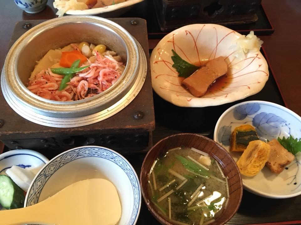 まきのかまめし店