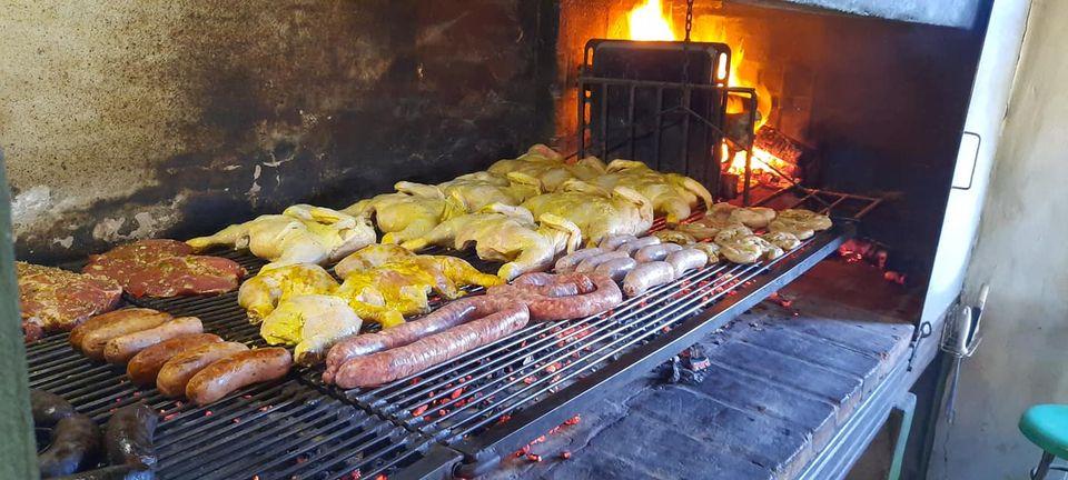 A lo Criollo - Parrillada al paso