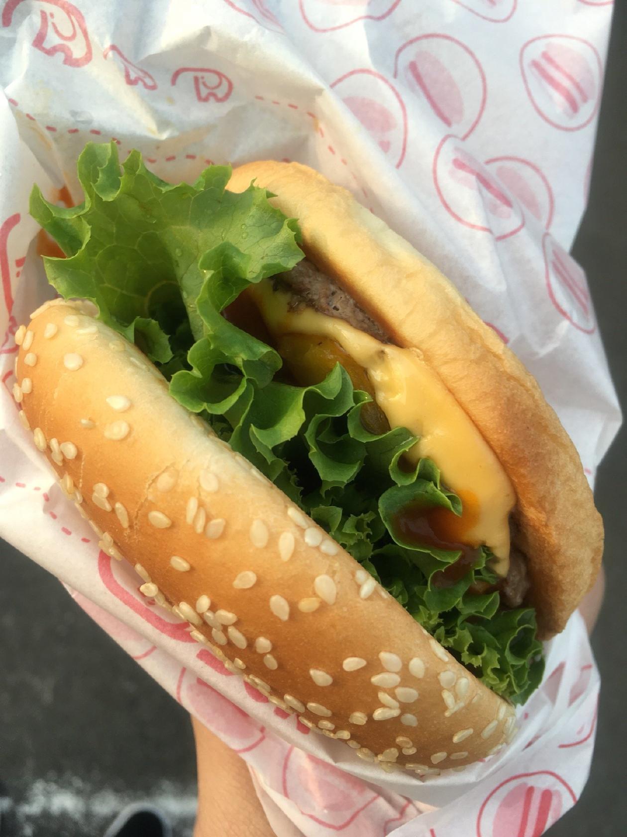 ドムドムハンバーガー綾瀬店