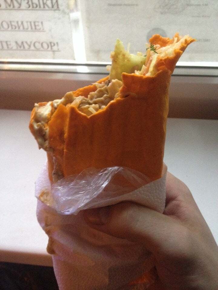 Ларек с рыжей шавермой