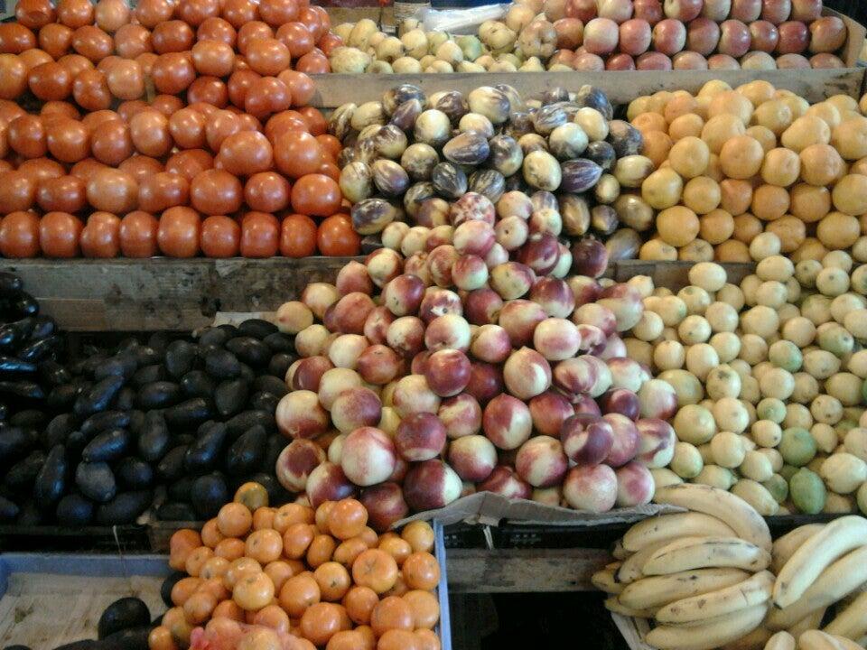 Puesto 10 Herrera Fruits and Vegetables