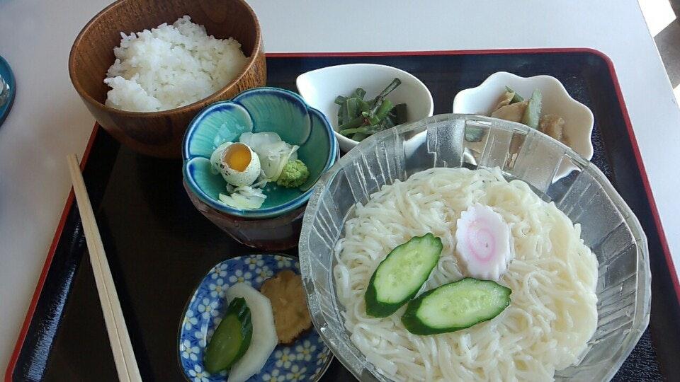 湖岸みずうみ