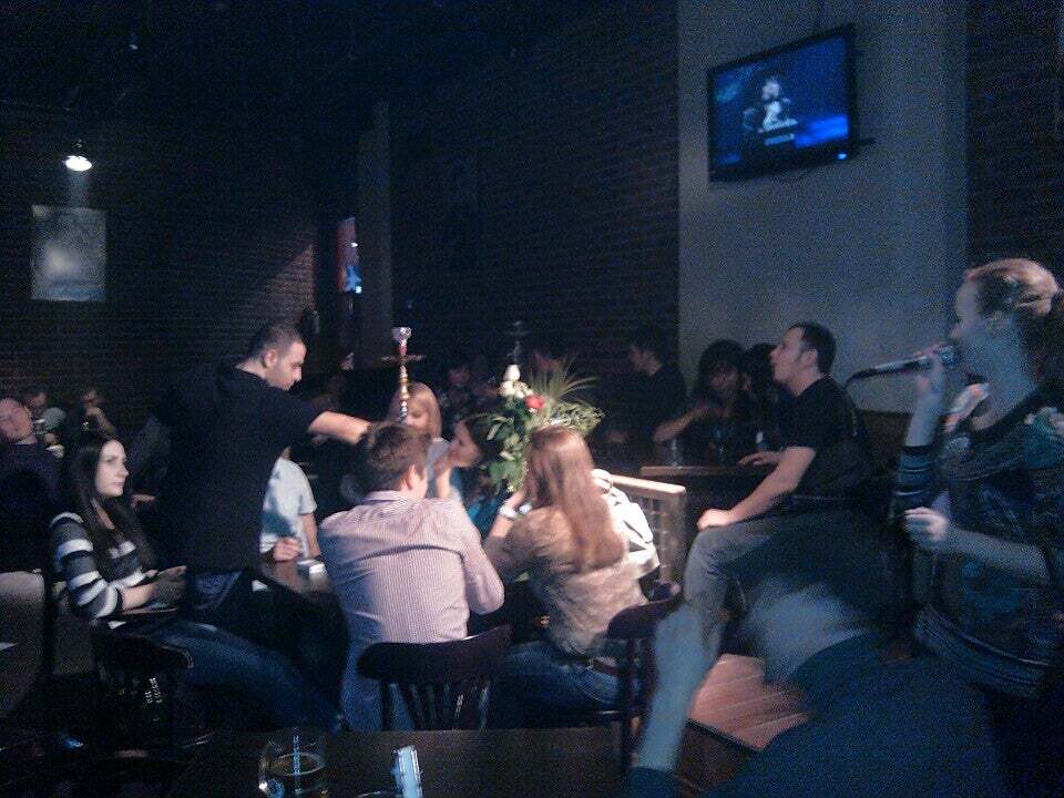 IRISH PUB