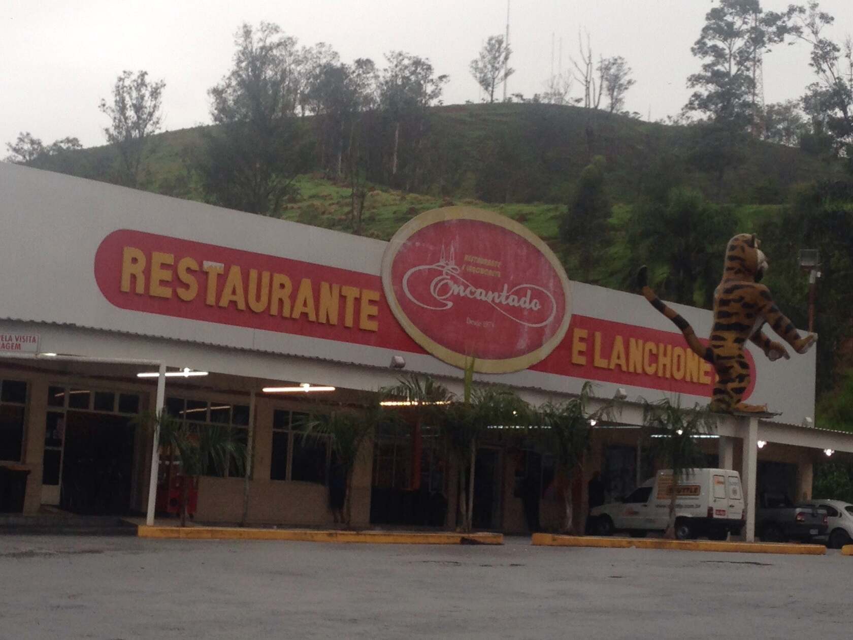 restaurante e lanchonete encantado