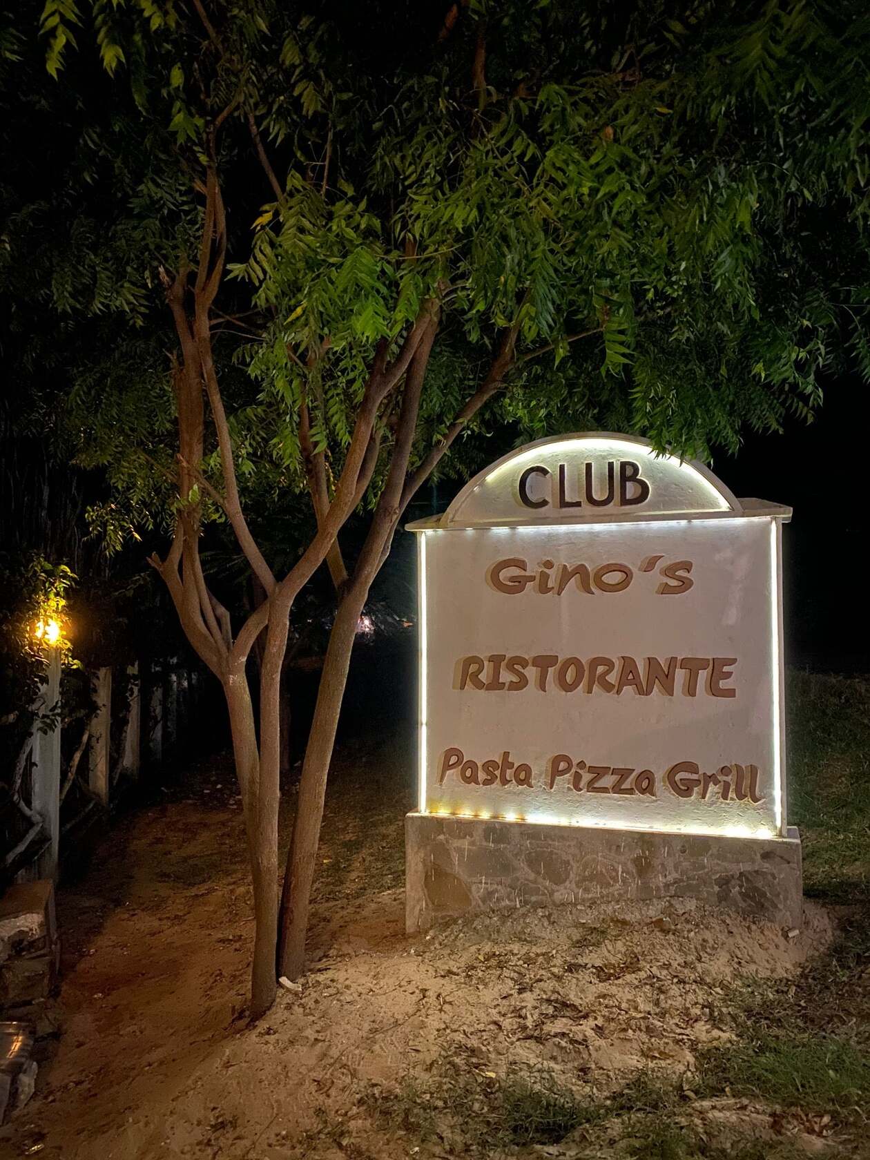 Gino’s Ristorante Ex Pole Pole