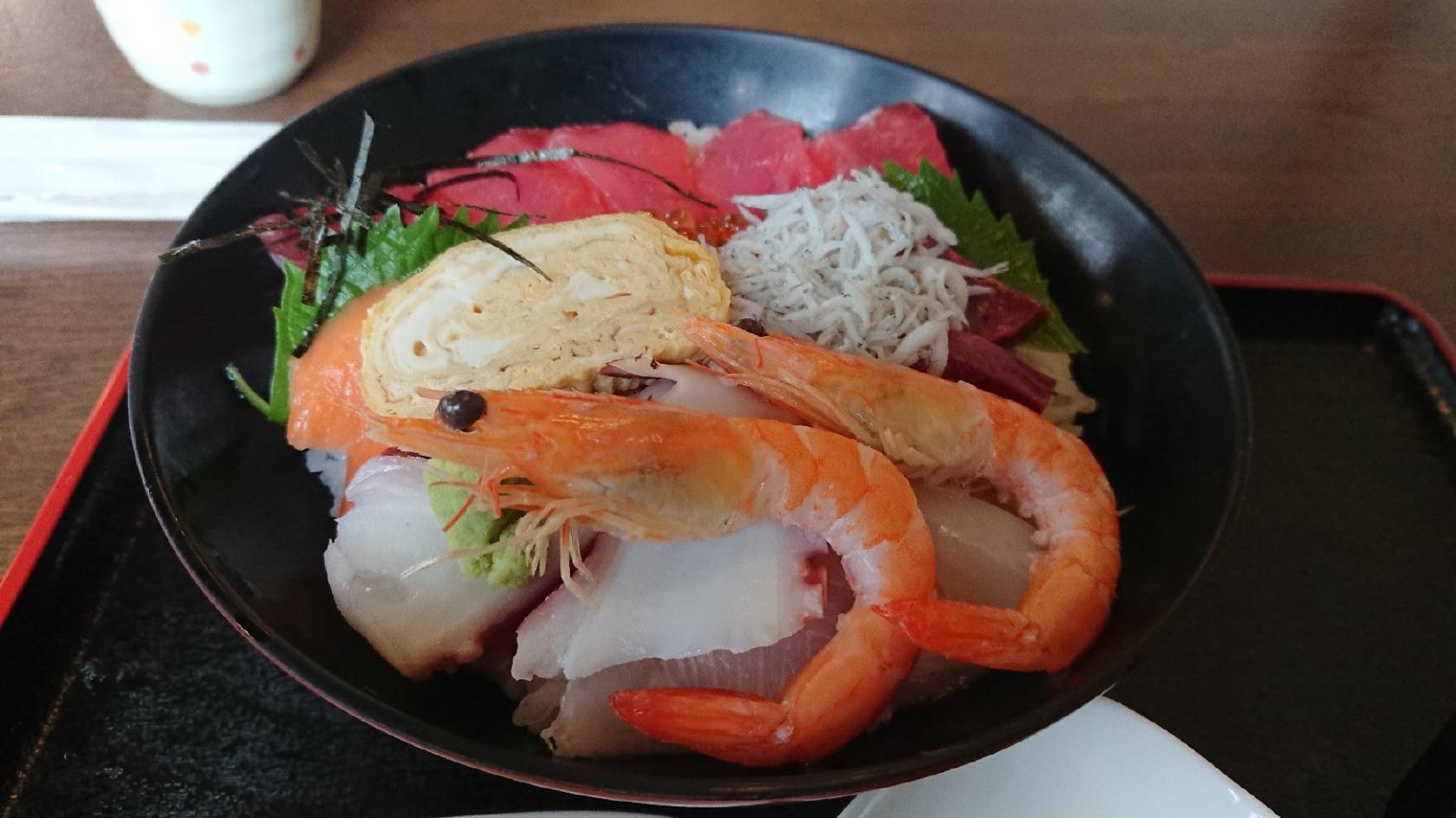 御食事ちどり家
