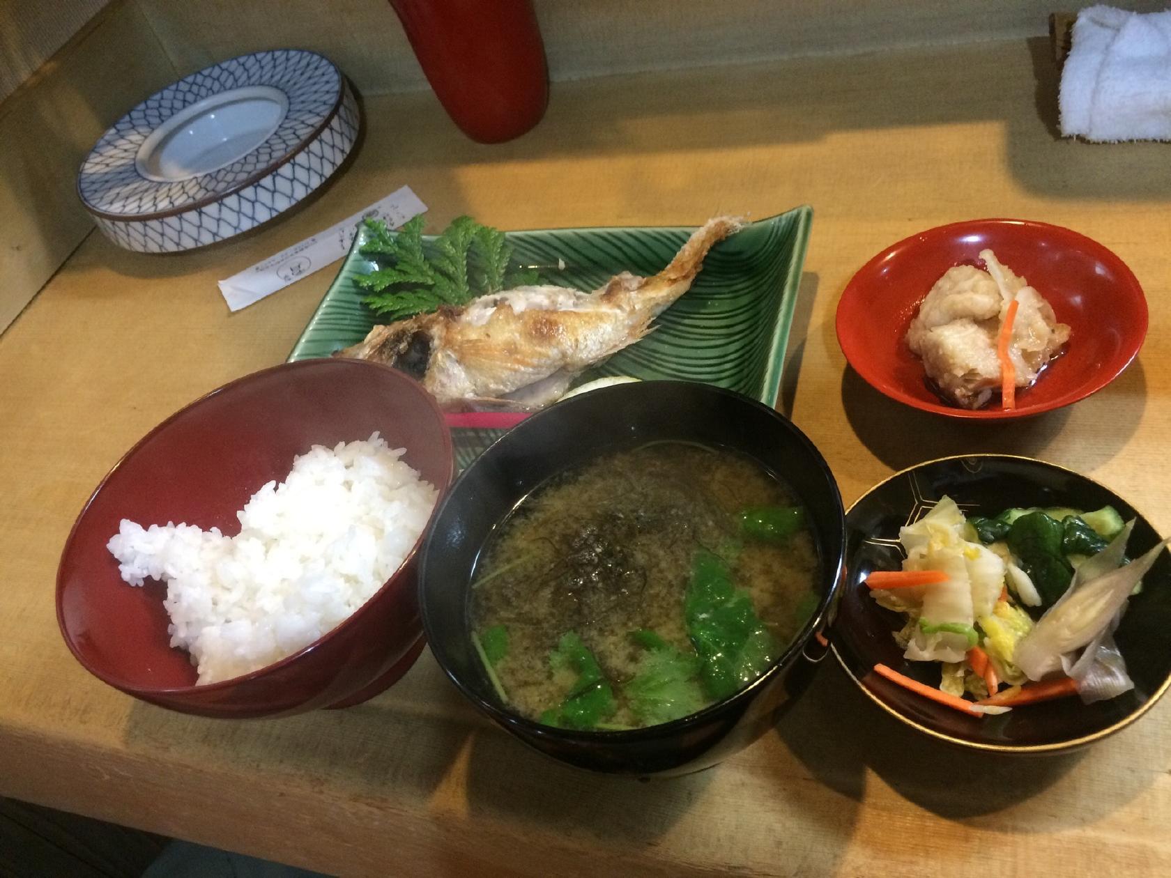 地酒・地魚の店 郷土料理 名月