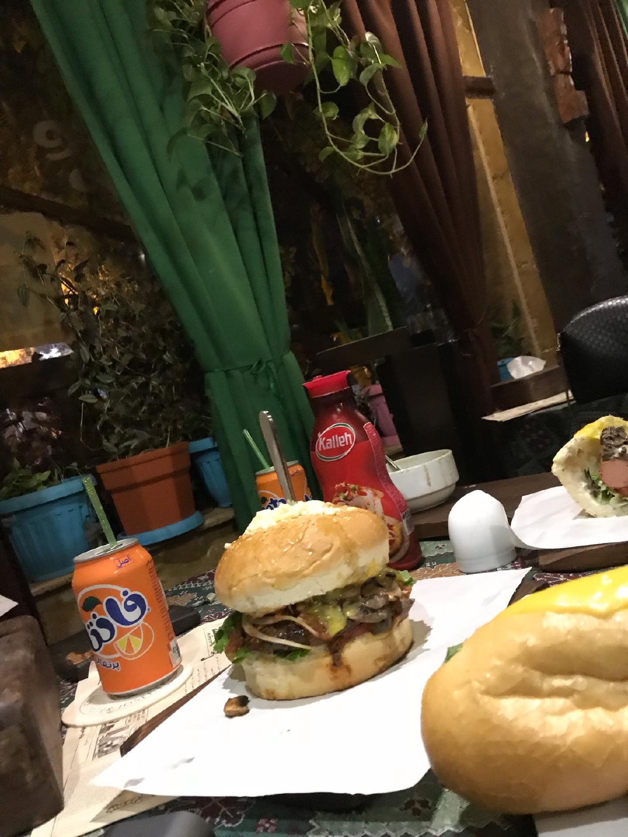 Pizza Beryanak پيتزا بريانك