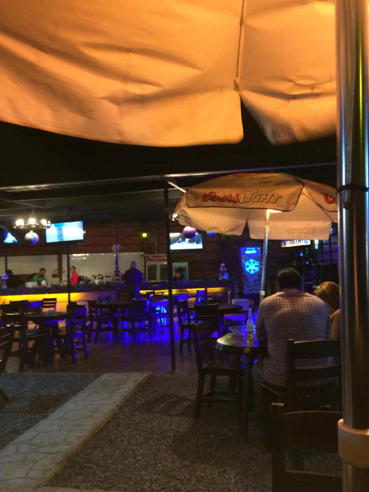 Poroto's Bar & Grill