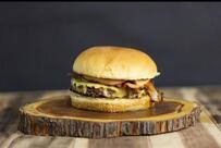 Hamburgueria Bad Bull Classic Burgers