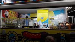 Сосиска. Хот-дог. кофе. Десерты.