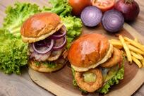 Lata Velha Brasa e Beer