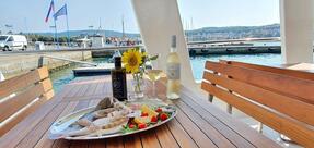 Stella Maris - ribja kantina in bar