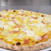 Luco's pizza...forno a legna