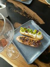 Котики и вино