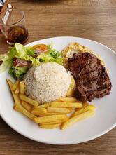 Vila Oliva Restaurante e Natureza