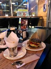 LOUNGE CAFE&BAR «I am OK»