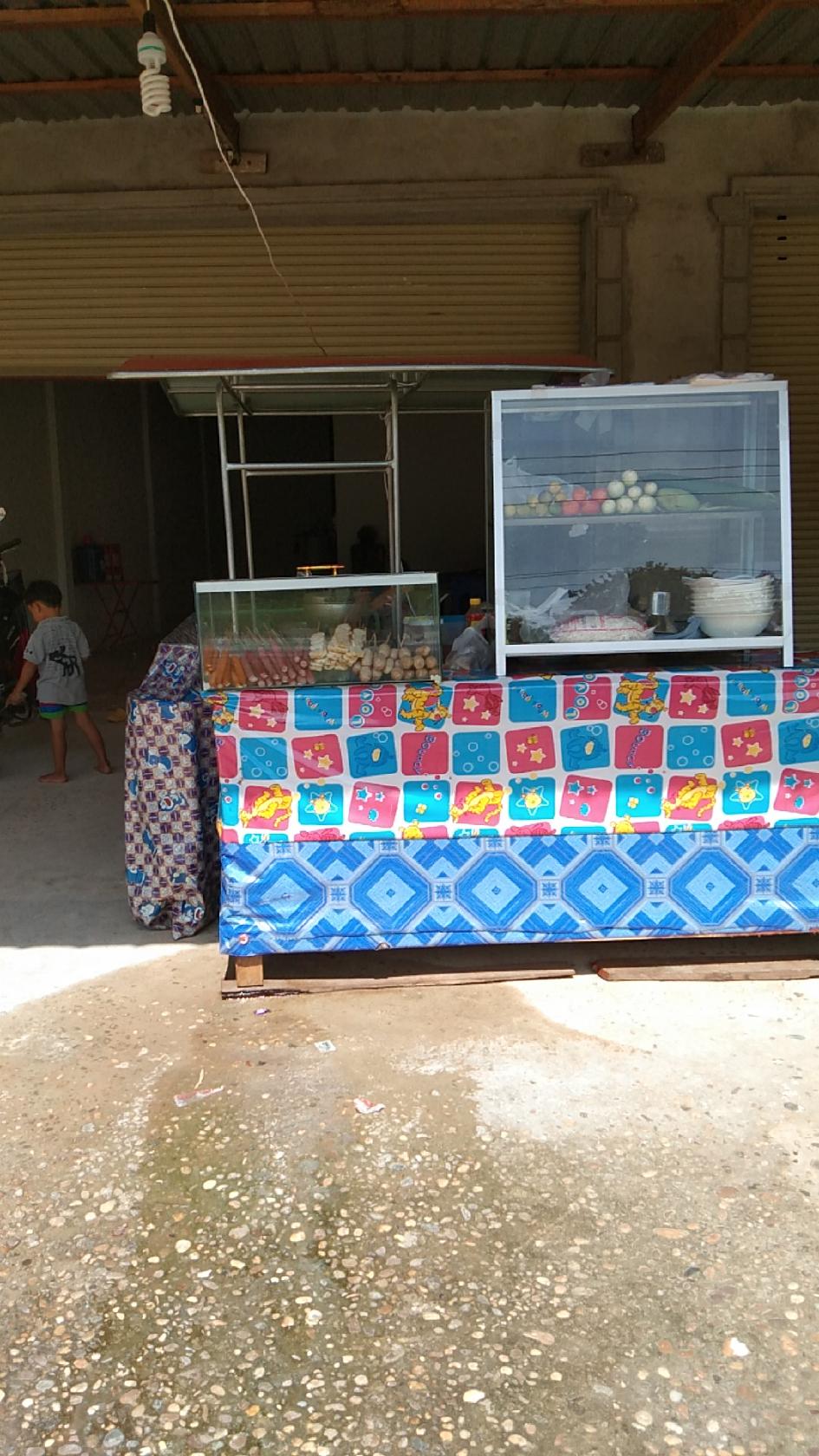 ร้านขายเผีน้ำตก เมืองเชบั้งไฟ