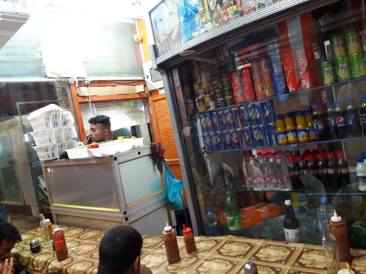 فلافل فروشی حاج جنگی
