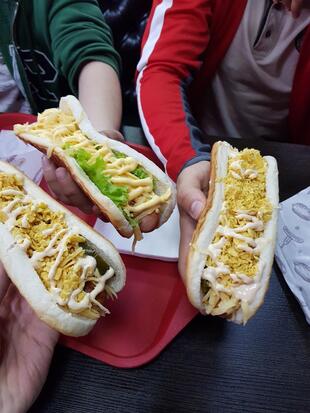 Фастфуд-бар Hotdogger