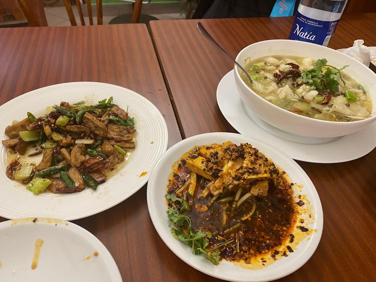 Xiangzi 宽窄巷子川菜 Chinese Restaurant