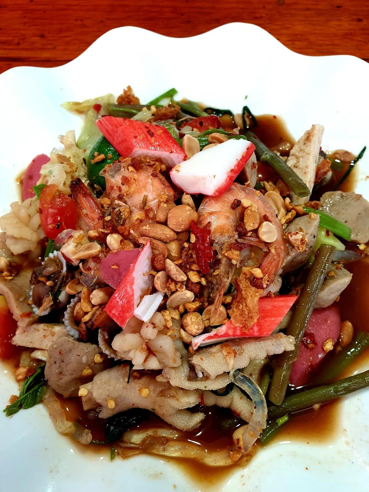 ຮ້ານຖືກໃຈ ອາຫານຕາມສັ່ງ Thuekjai Carte Restaurant.