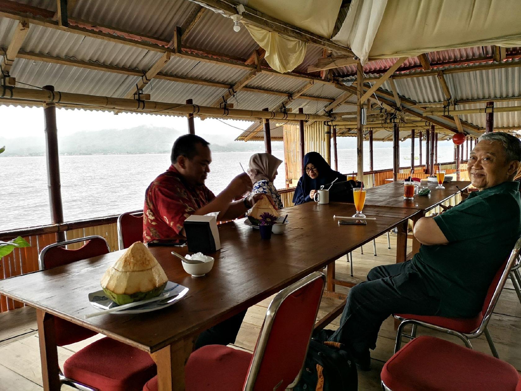Pemandangan Restaurant