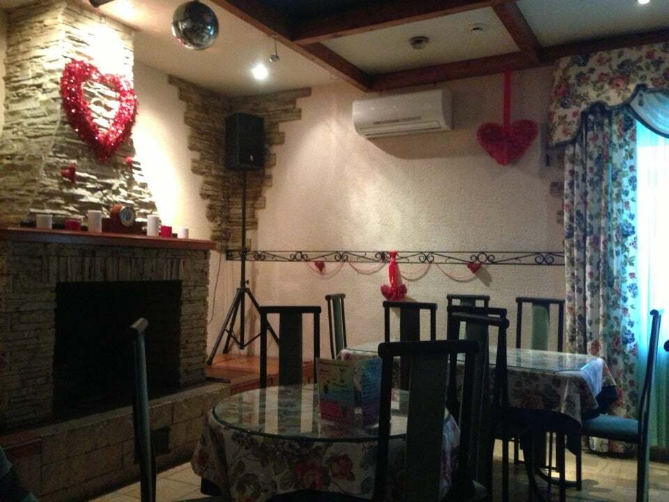 Кафе-бар У камина