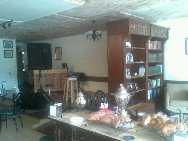 10 10 Books & Coffee