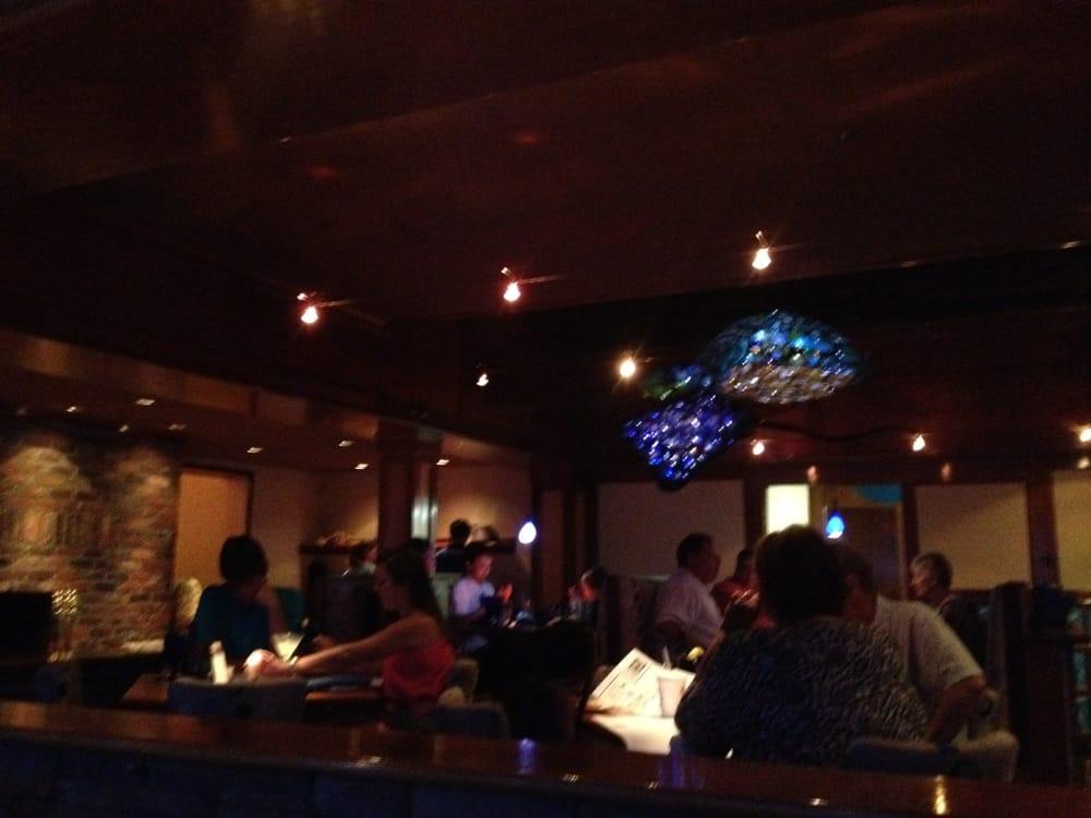 Wahoo's Raw Bar & Marina