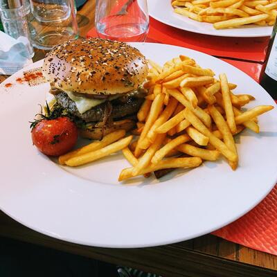 Chez Yvonne