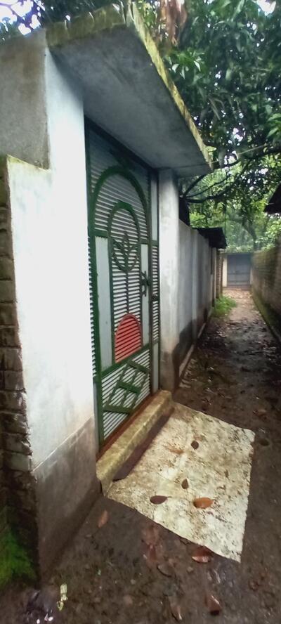 উড়িনারে মোটেল এন্ড কমিউনিটি সেন্টার