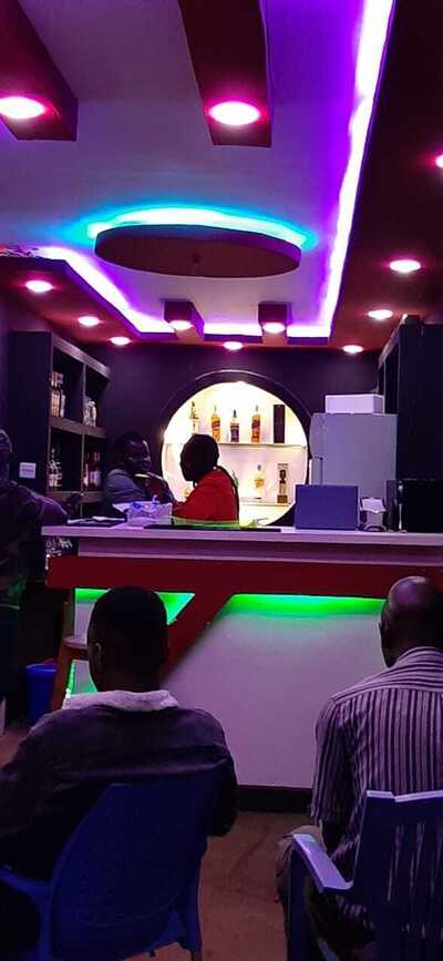 QIU LOUNGE BUSIA
