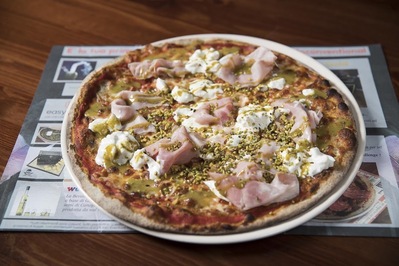 Pizzeria