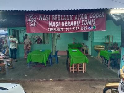 Nasi Berlauk Ayam Cobek Nasi Kerabu Tumis