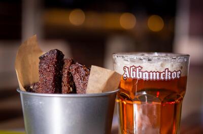 Аббатское сеть пивных магазинов и баров