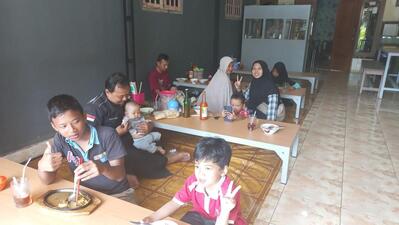 KEDAI MBAK E MIE AYAM HOTE PLATE RAWON PINDANG TETEL